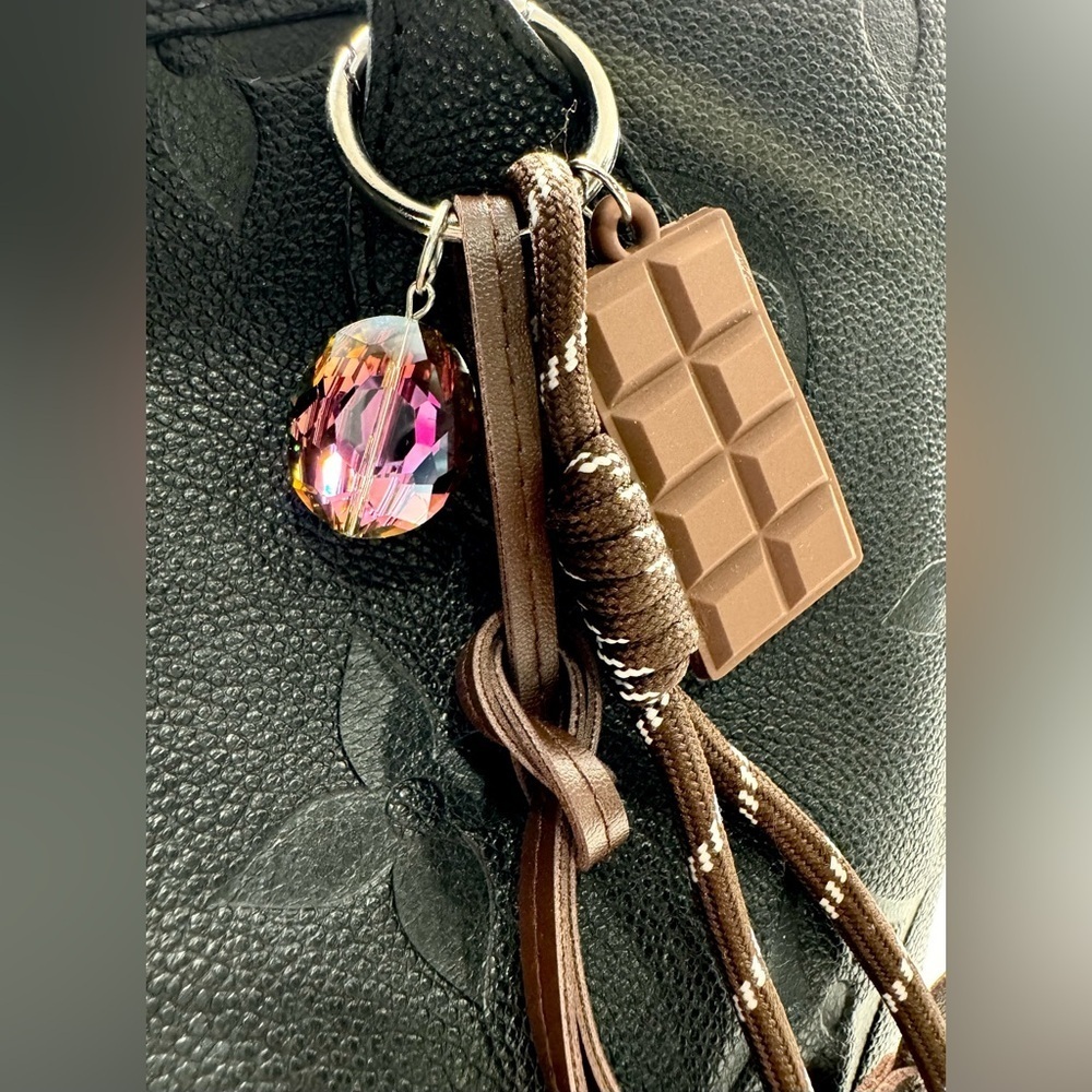 New Dachshund Weenie Dog Faux Leather Purse Bag Charm Keychain w/ Crystal - 8” - Picture 4 of 4